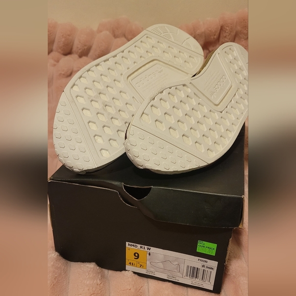 Adidas Sneakers in Burgundy and White - Picture 6 of 6